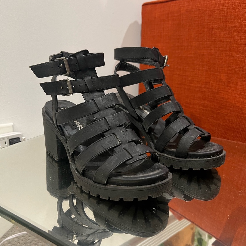 Dirty Laundry Black Chunky Heel Sandals